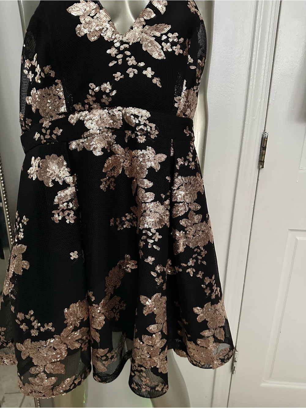 Fashion Nova Farrah fit and flare mini Dress with Rose Gold Sequin Floral 2X - Picture 9 of 15